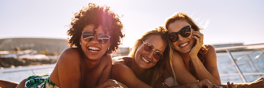 forma más fácil de encontrar gafas de sol que coincidan con su tono de piel, cabello y color de ojos | Lentiamo