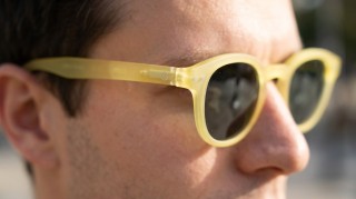 Izipizi Sun #C Yellow Honey Generated image