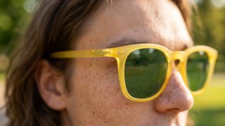 Izipizi Sun #E Yellow Honey Generated image
