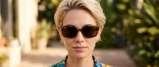 Ray-Ban RB4068 642/57 60 Female model front